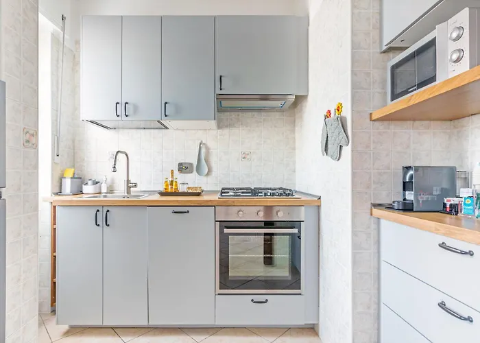 Camesena 40 - 2br For 4 Near Tiburtina Rome
